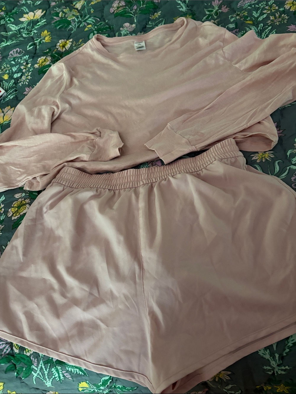 Light Pink Two-Piece Lounge Set Pink  
Victoria Secret